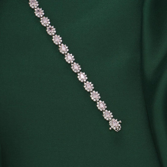 Lihanikha Chain Type Bracelet