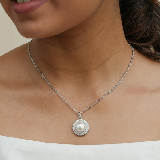 Calista Pendant Set