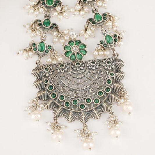 Naveenashri Oxidised Pendant