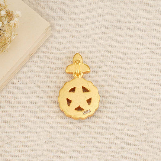 Attractive Pendant