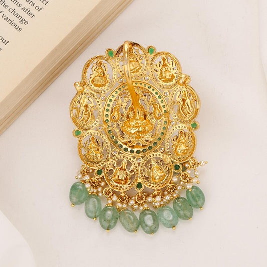 Gorgeous Look Stone Pendant
