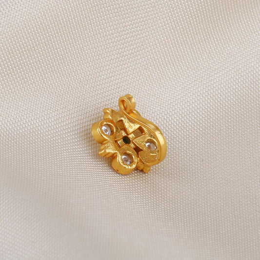 Lura Nose Pin