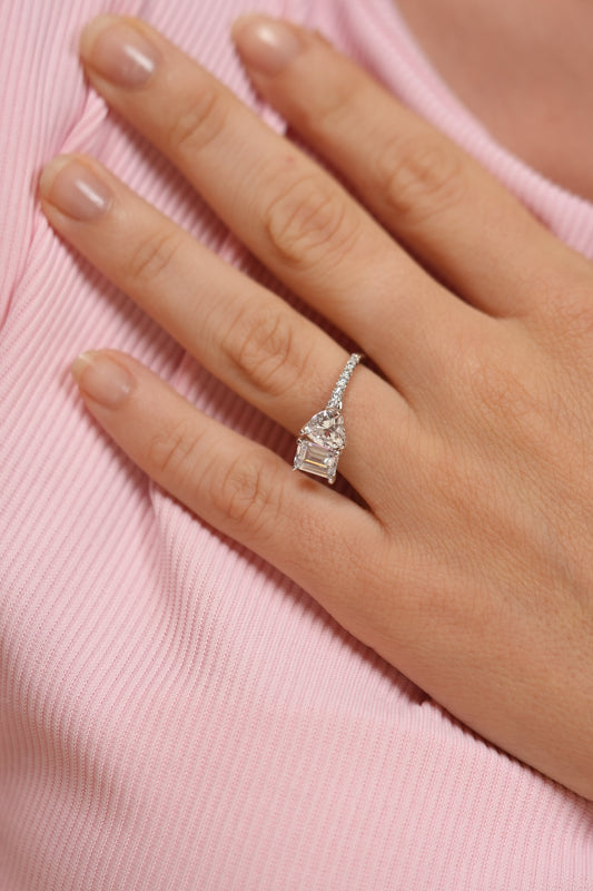 Toi Et Moi Heart Emerald Diamond Solitaire Ring | Daily Wear