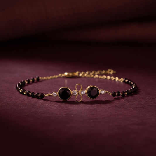 Eternal Knot 92.5 silver black onyx bracelet