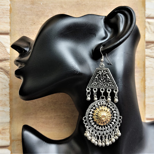 Silver and gold round shape earrings Earrings Ear Rings Earrings ethnic Trincket Jewellry Jewelry Jewellery