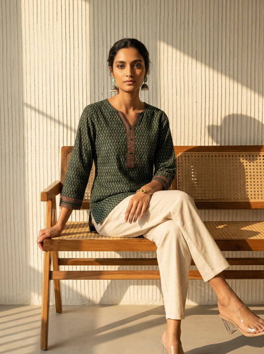 Earthline Collective Cotton Bottle Green Top