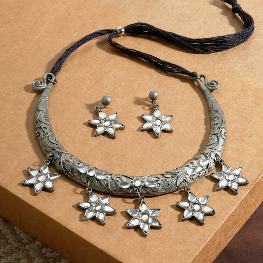 Dravya Silver Oxidised White stone Necklace Set