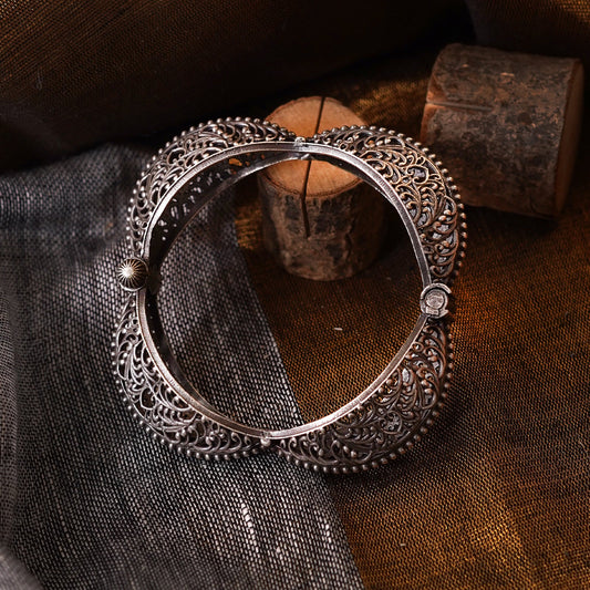 Teejh Yuvanya Antique Silver Polish Bracelet