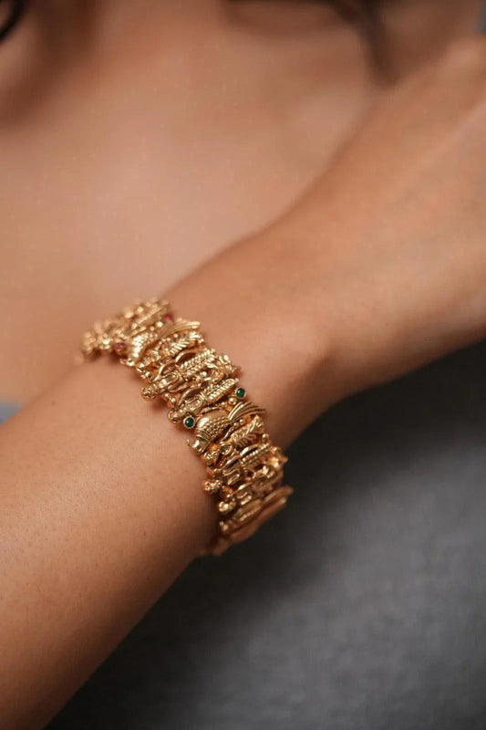 Ram Darbaar Gold Handmade Kada | Traditional Sone Pe Suhaga