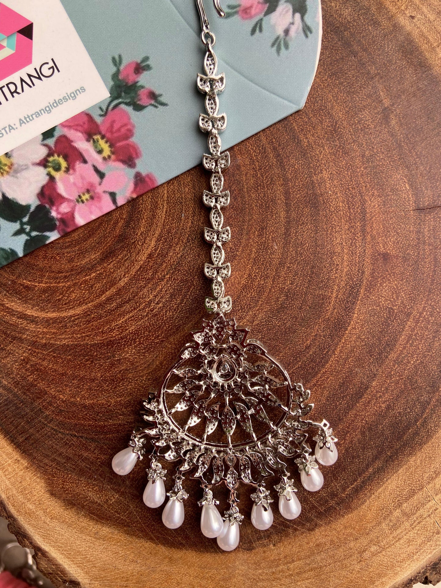 Eve Big Elegant Diamond Maangtika with Pearls