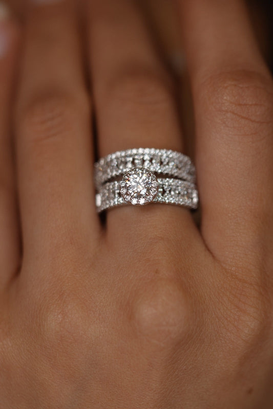 Lacy 50 cent Soltiiare Ring with Band