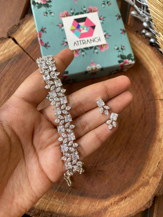 Dolly Dainty Diamond Set - Attrangi