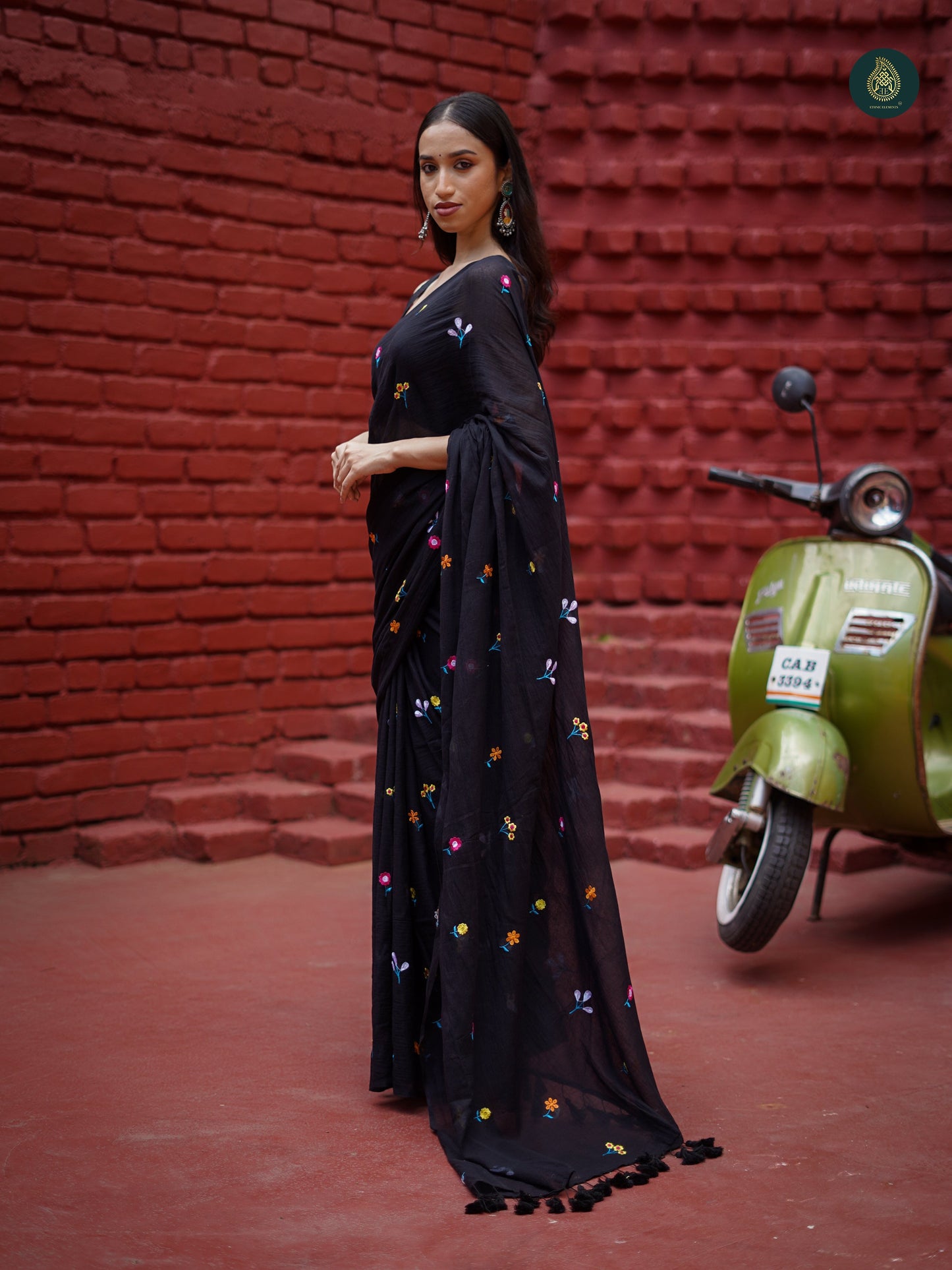 Gulzar - Mul Mul Cotton Solid Saree - Coal Black