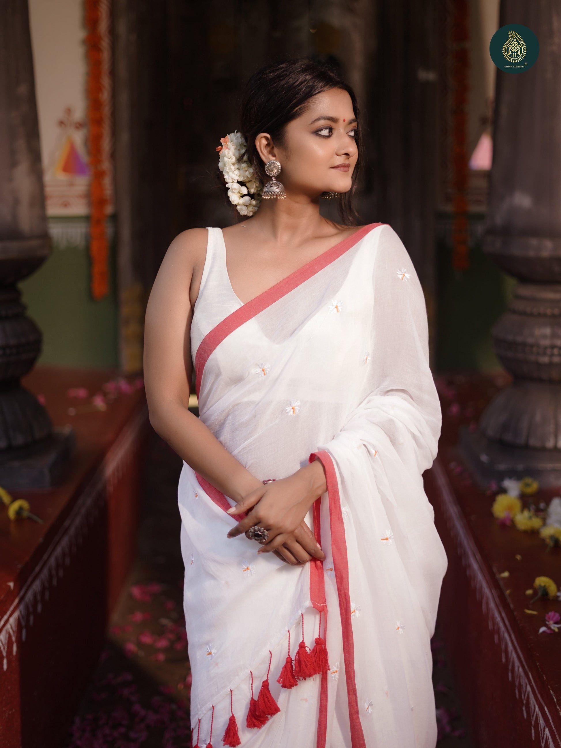 Pujo Mul Cotton Embroidered Saree - Shiuli white Red