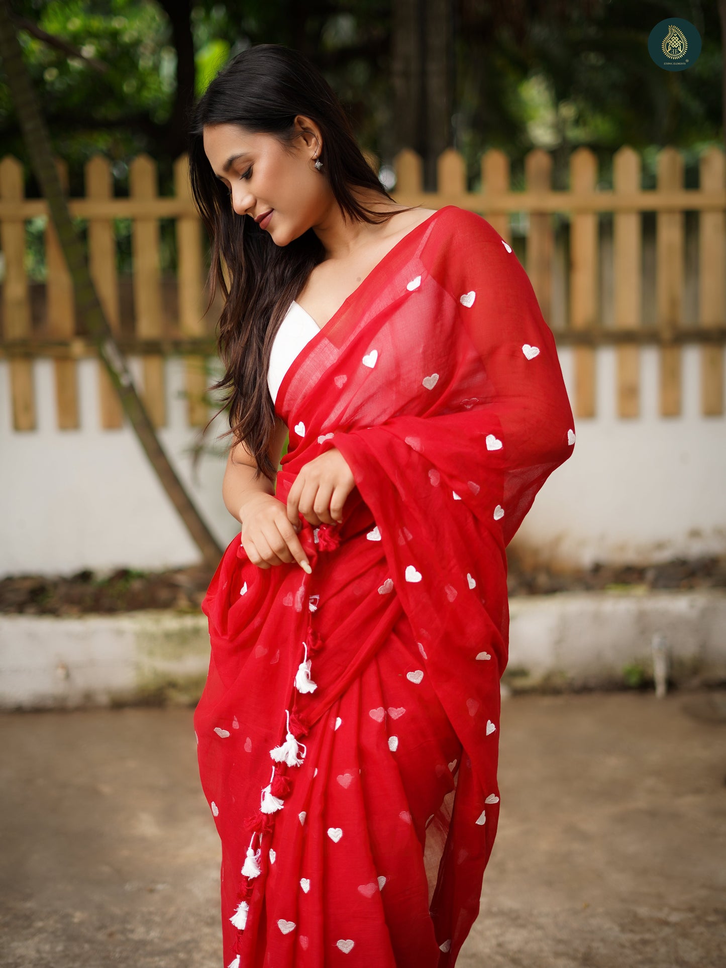 Mul Cotton Heart Embroidered Saree - Red