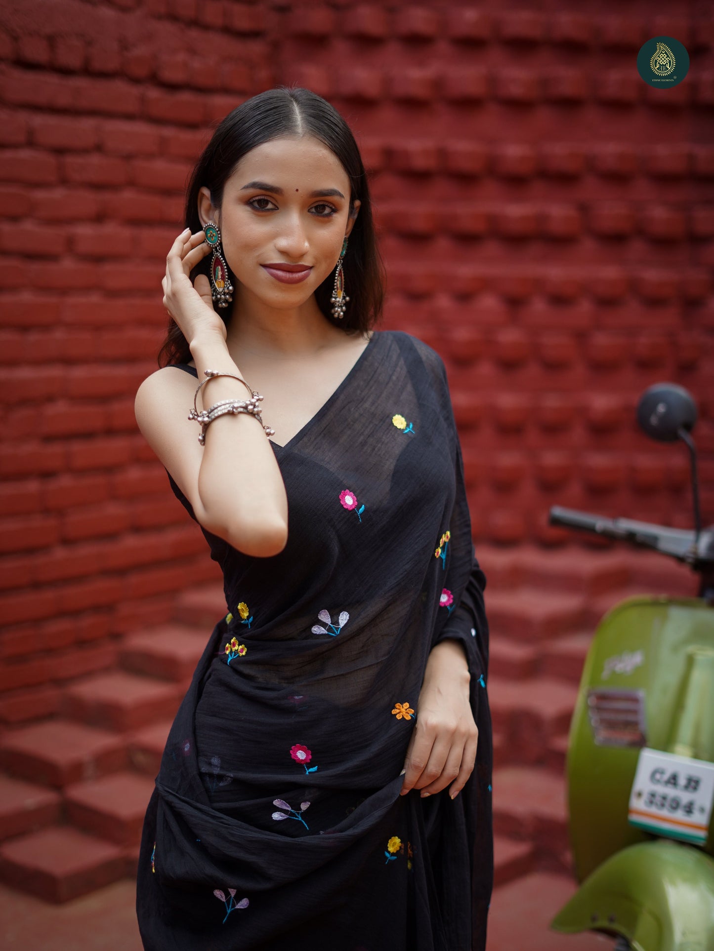 Gulzar - Mul Mul Cotton Solid Saree - Coal Black