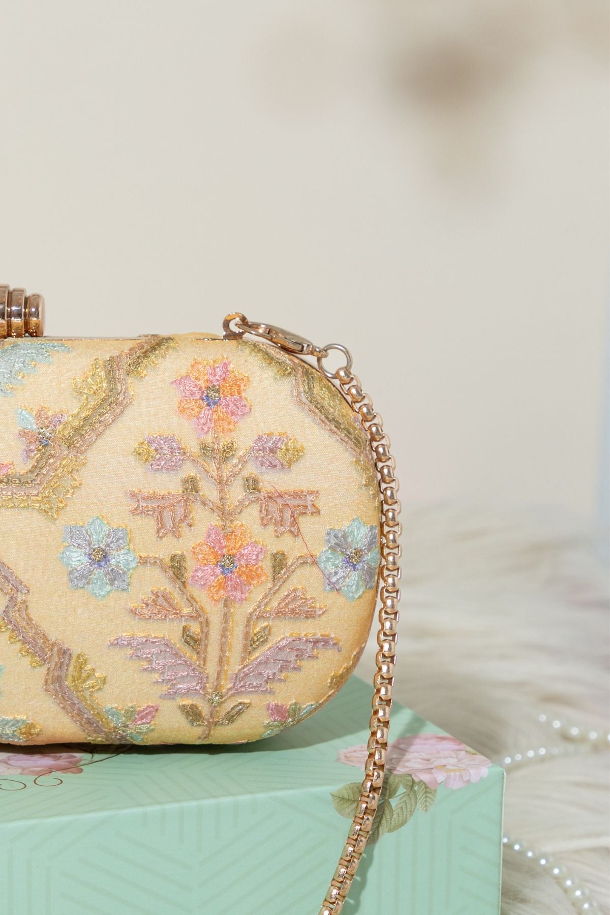 AMYRA - Avira capsule clutch- Yellow