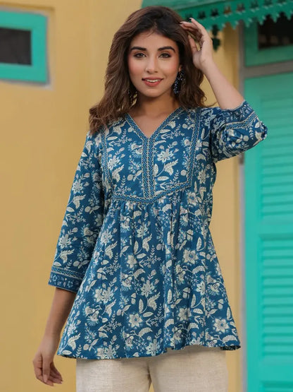 v neck Blue Floral Printed A-line Top
