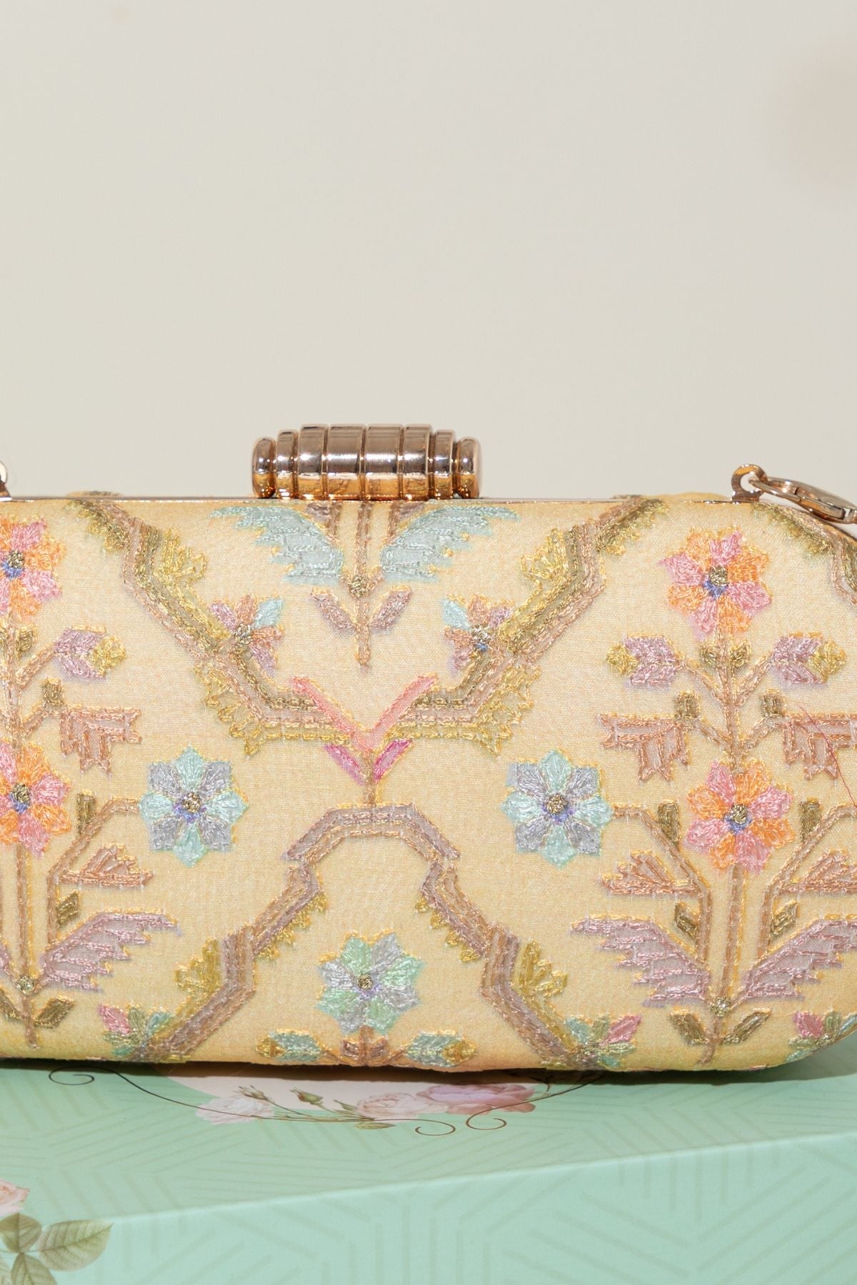 AMYRA - Avira capsule clutch- Yellow
