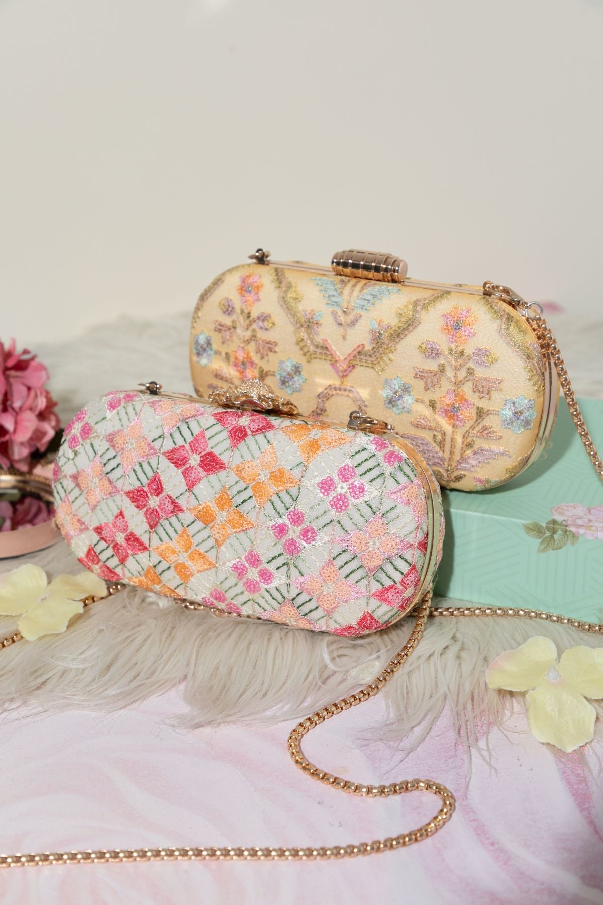 AMYRA - Avira capsule clutch- Yellow