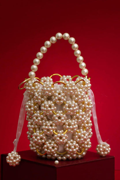 AMYRA - Leila Offwhite Pearl Ring Bucket Bag