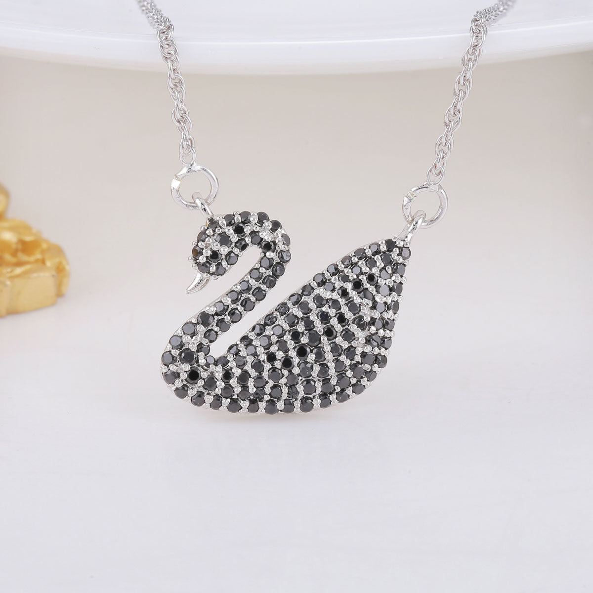 Black Swan Pendant Set