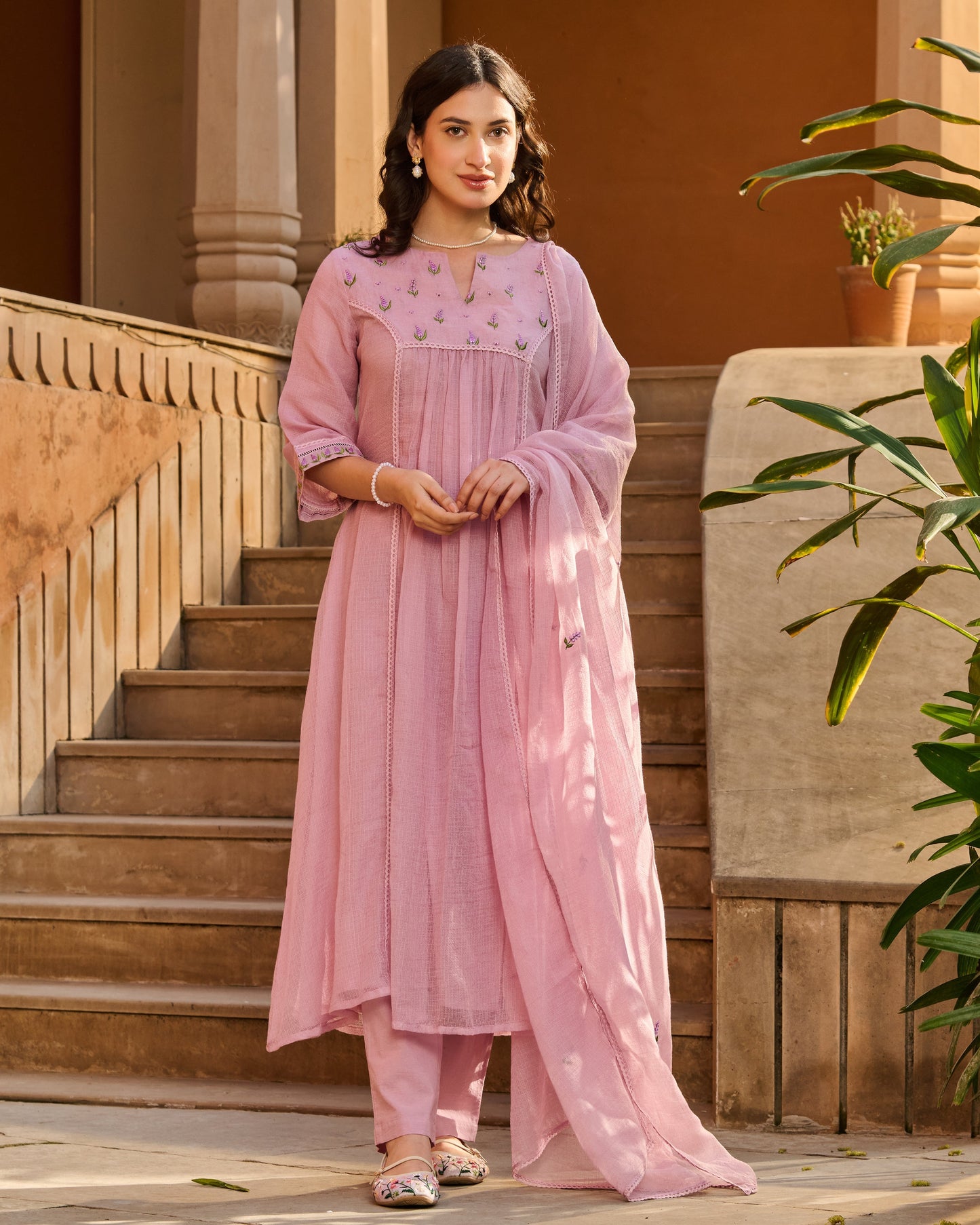 Veil Lavendar Embroidered Doria Suit Set