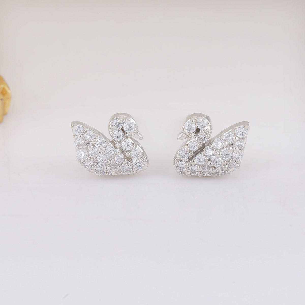 Lil Swan Pendant Set