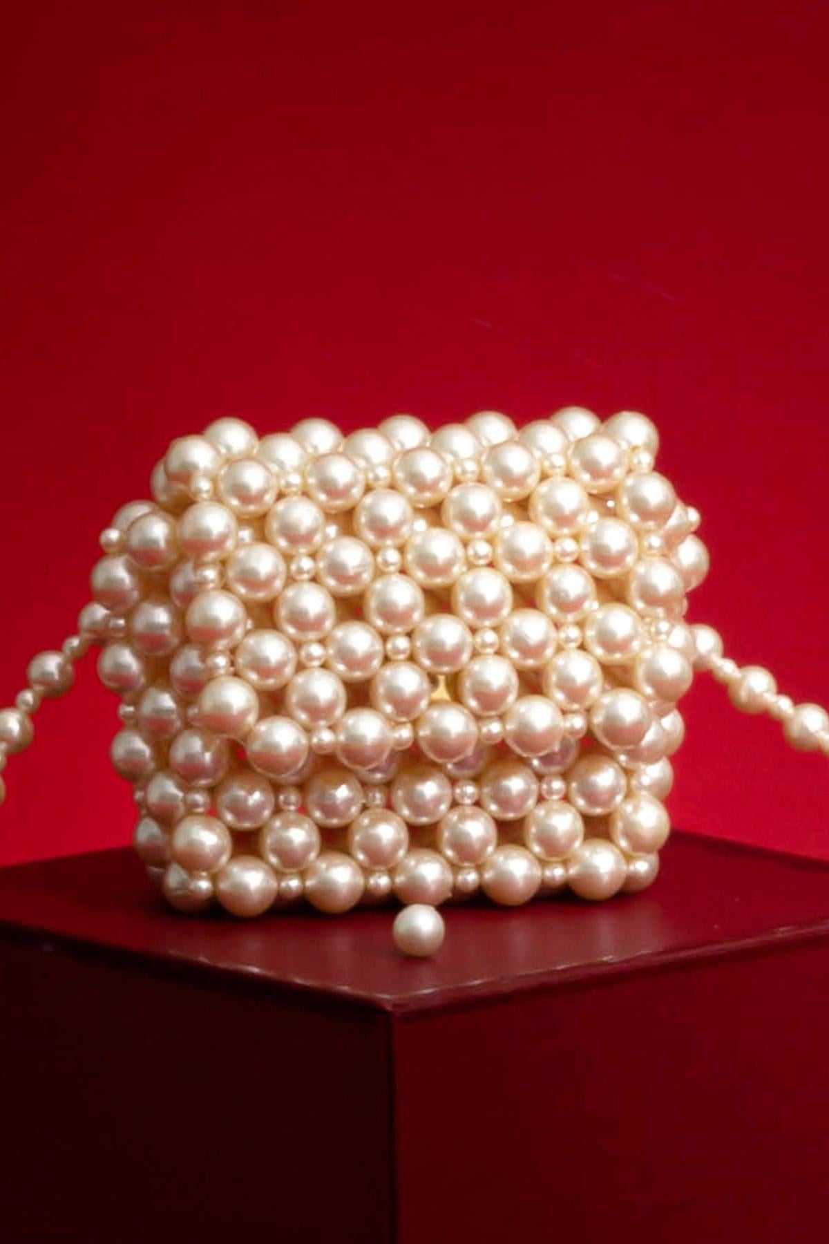 AMYRA - Alba Offwhite Pearl Belt Bag