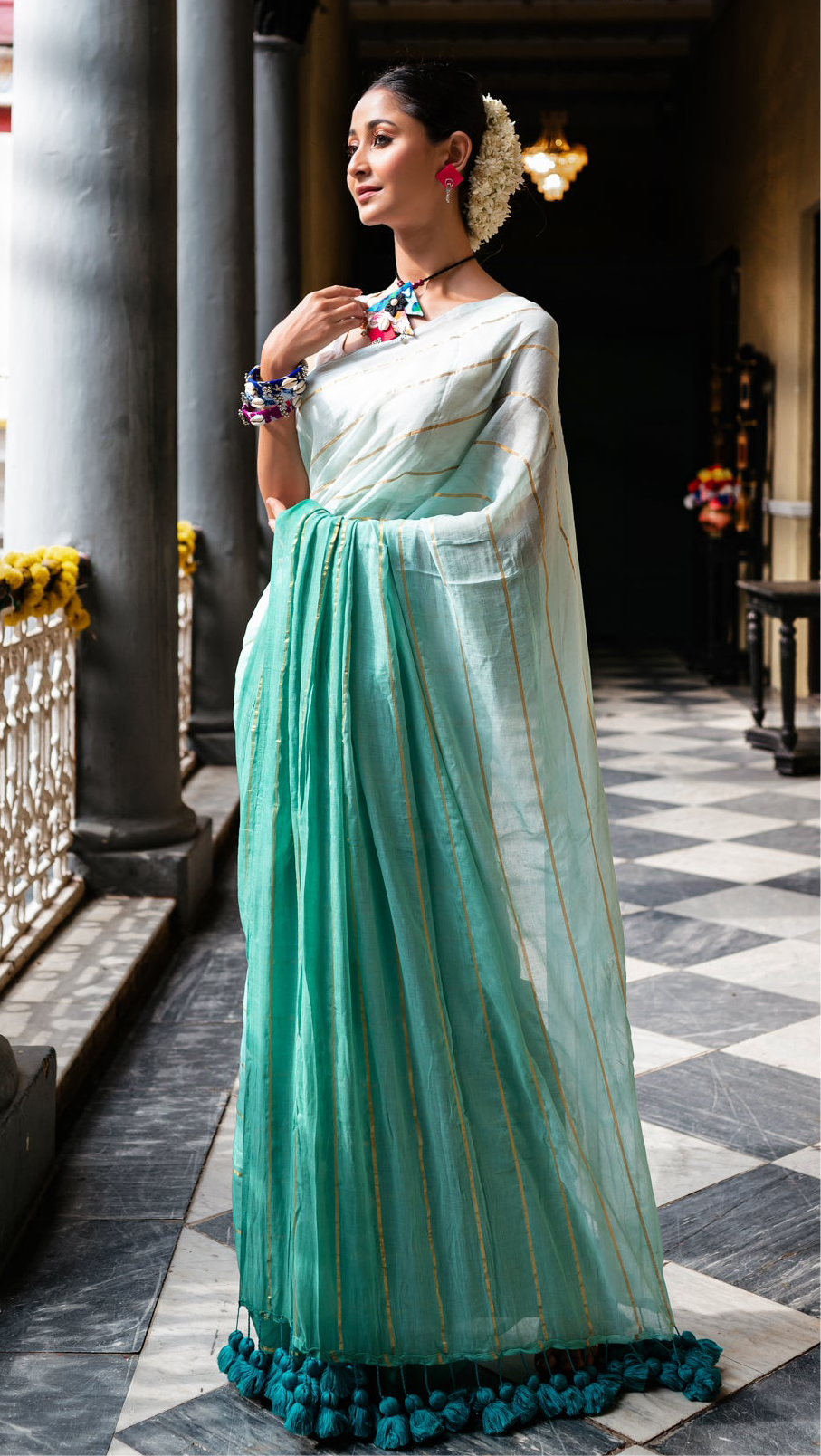 Mul Cotton Saree With Green Ombre Tones Zari