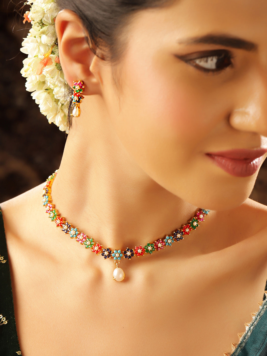 Fancy Floral Gold Plated Gold Plated Necklace and Drop Earrings Jewellery Set