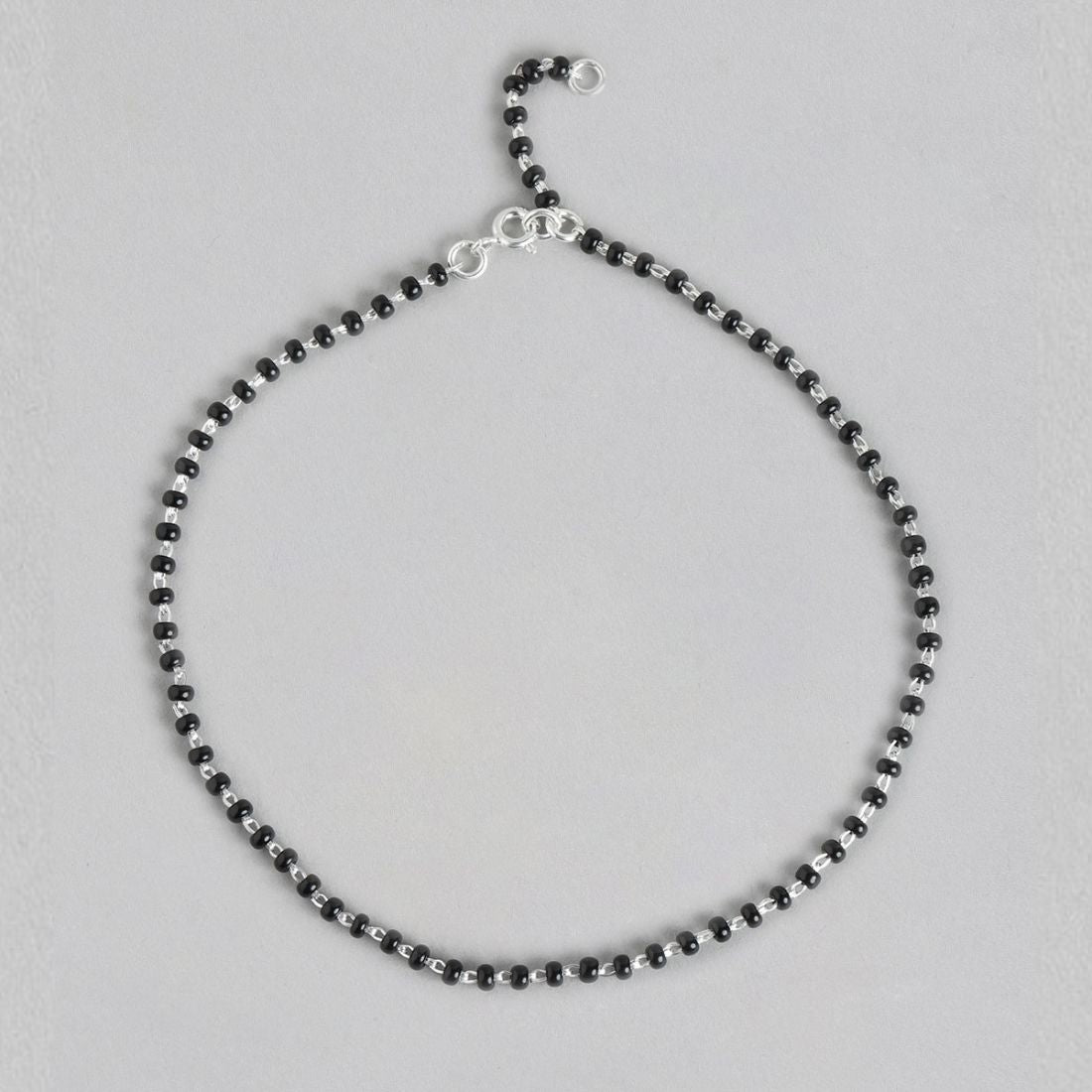 925 Sterling Silver anklet for women featuring black beads. Minimalist daily wear silver jewelry – Zavya