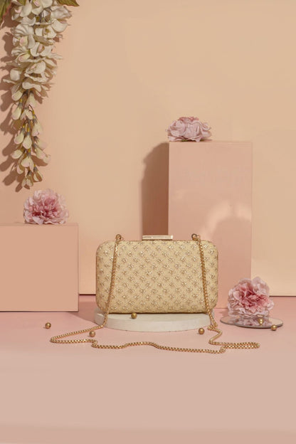 AMYRA - Inaya box clutch- Gold