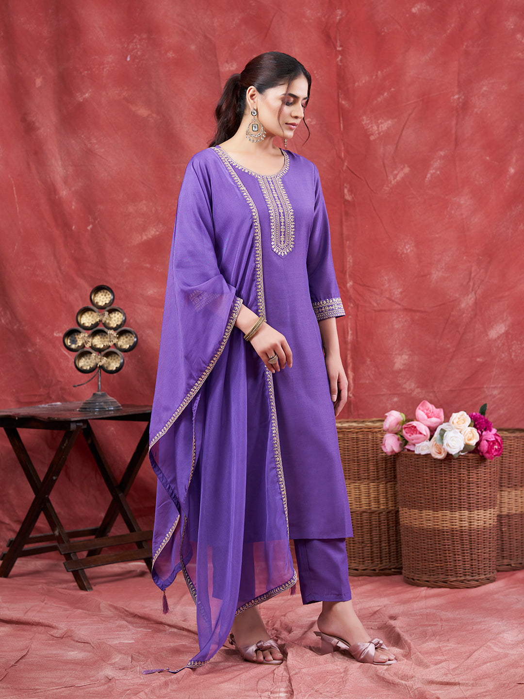 Lavender Embroidered Chinon Kurta with Dupatta Set | kurti set for women| rightside view