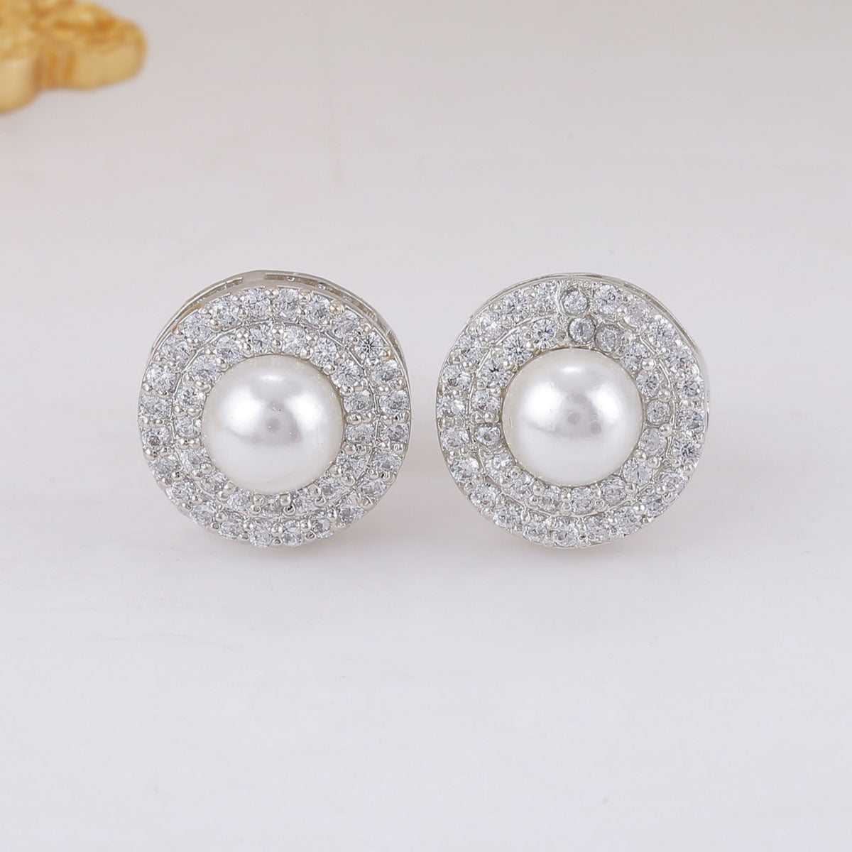 Calista Pendant Set