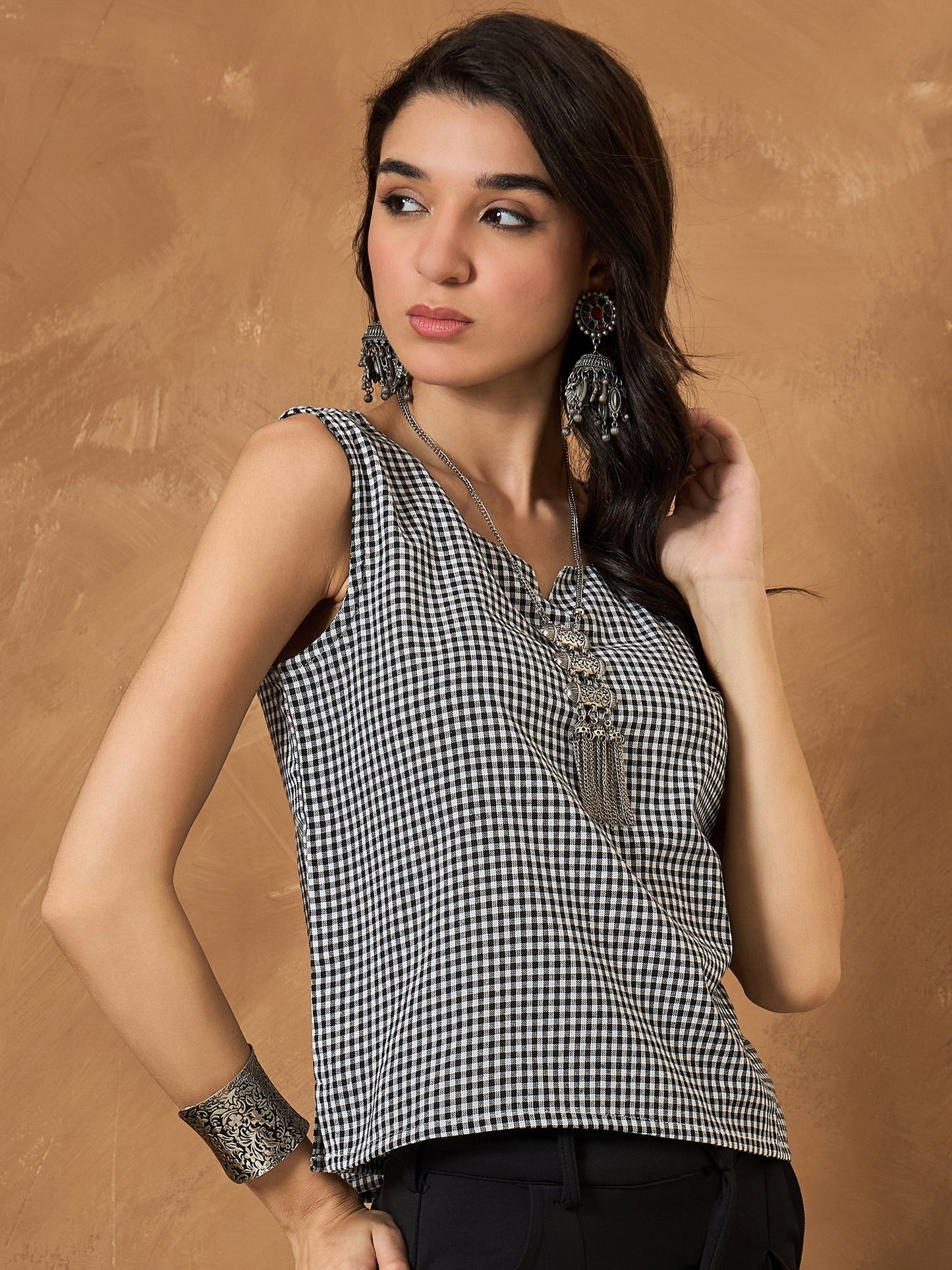 Black Small Check Sleeveless Top