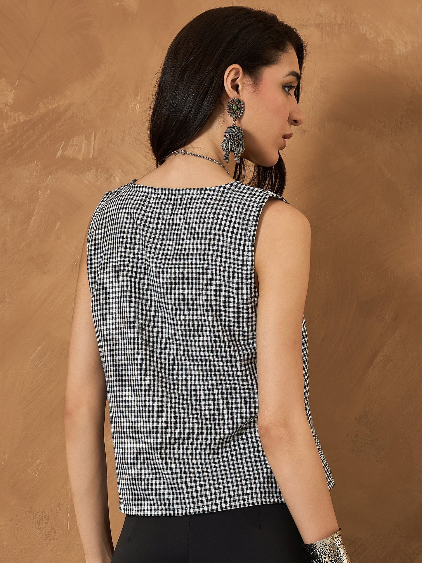 Black Small Check Sleeveless Top