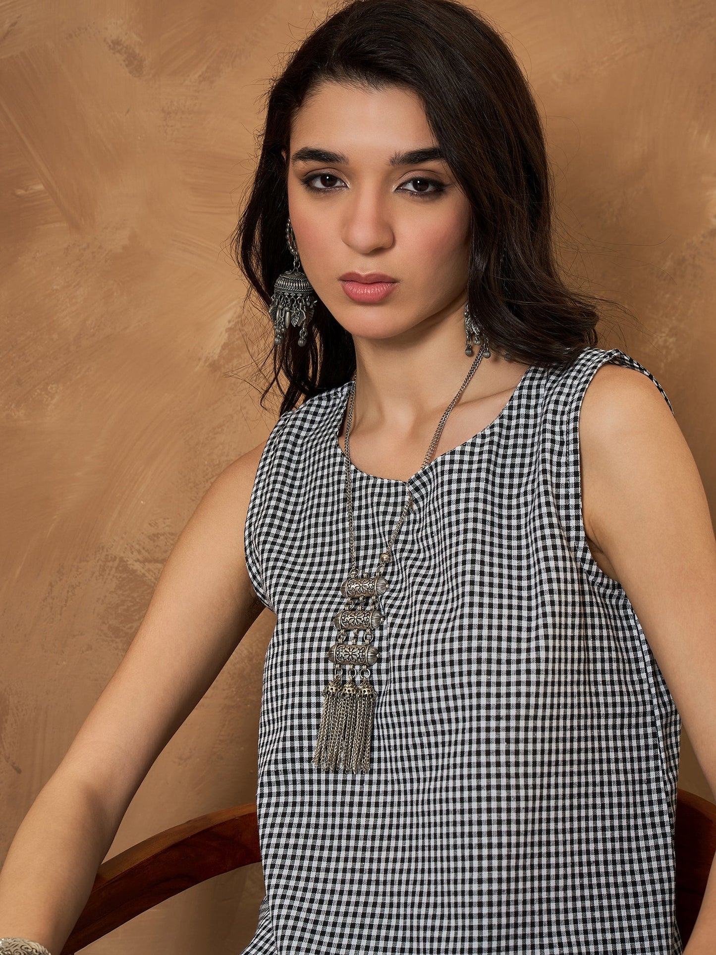 Black Small Check Sleeveless Top