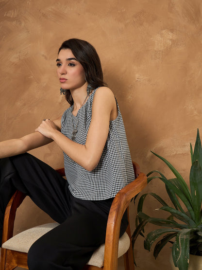 Black Small Check Sleeveless Top