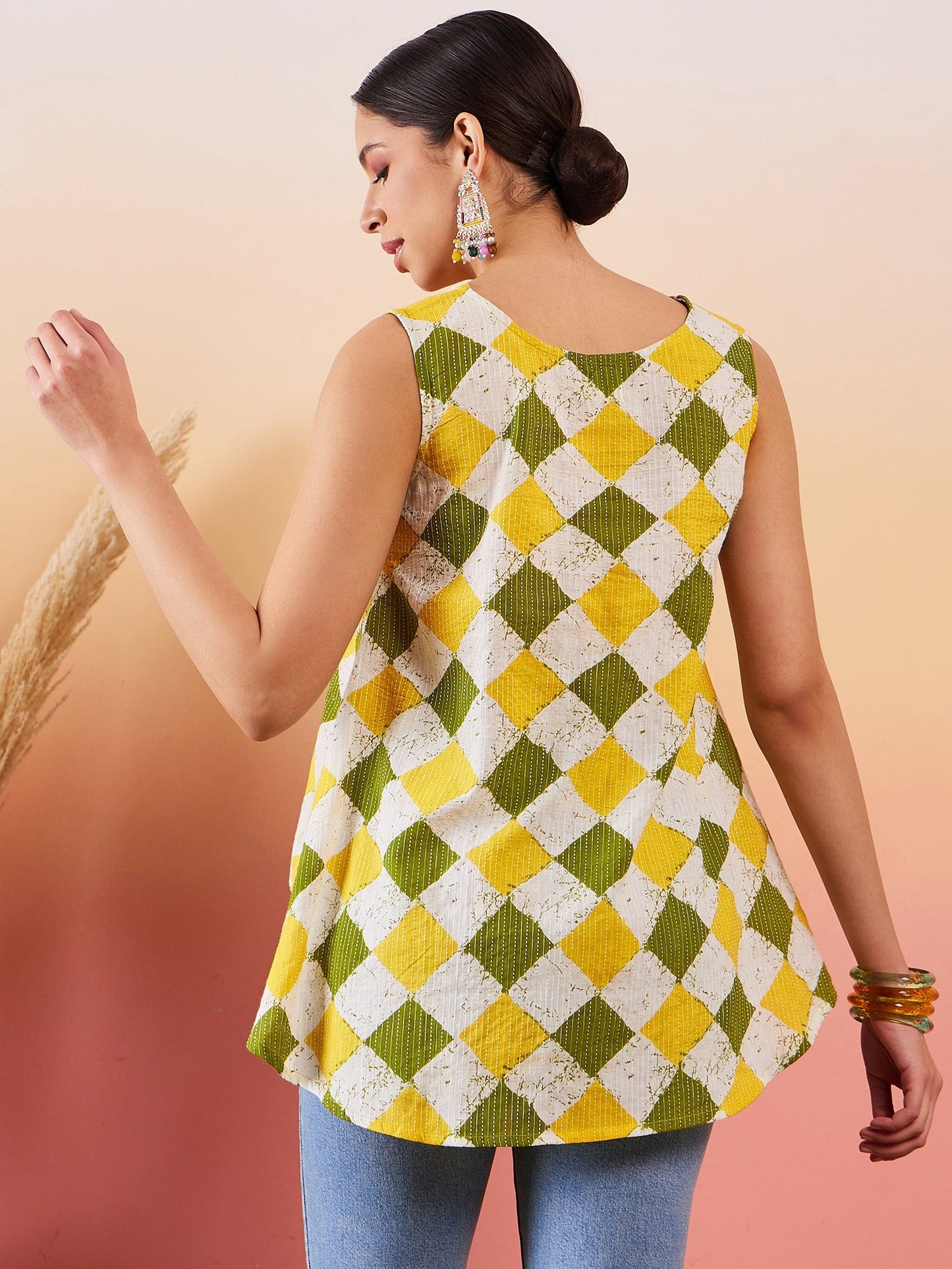 Yellow Green Geometric Print  Kantha V Neck Sleeveless op