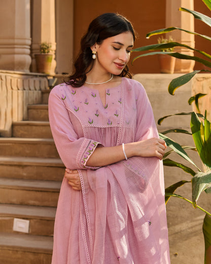 Veil Lavendar Embroidered Doria Suit Set