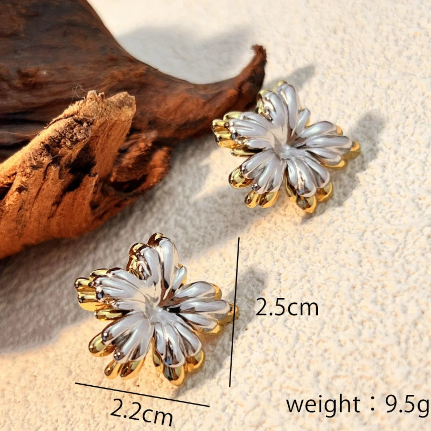 DuoTone Flower Stud Earrings JLT13301