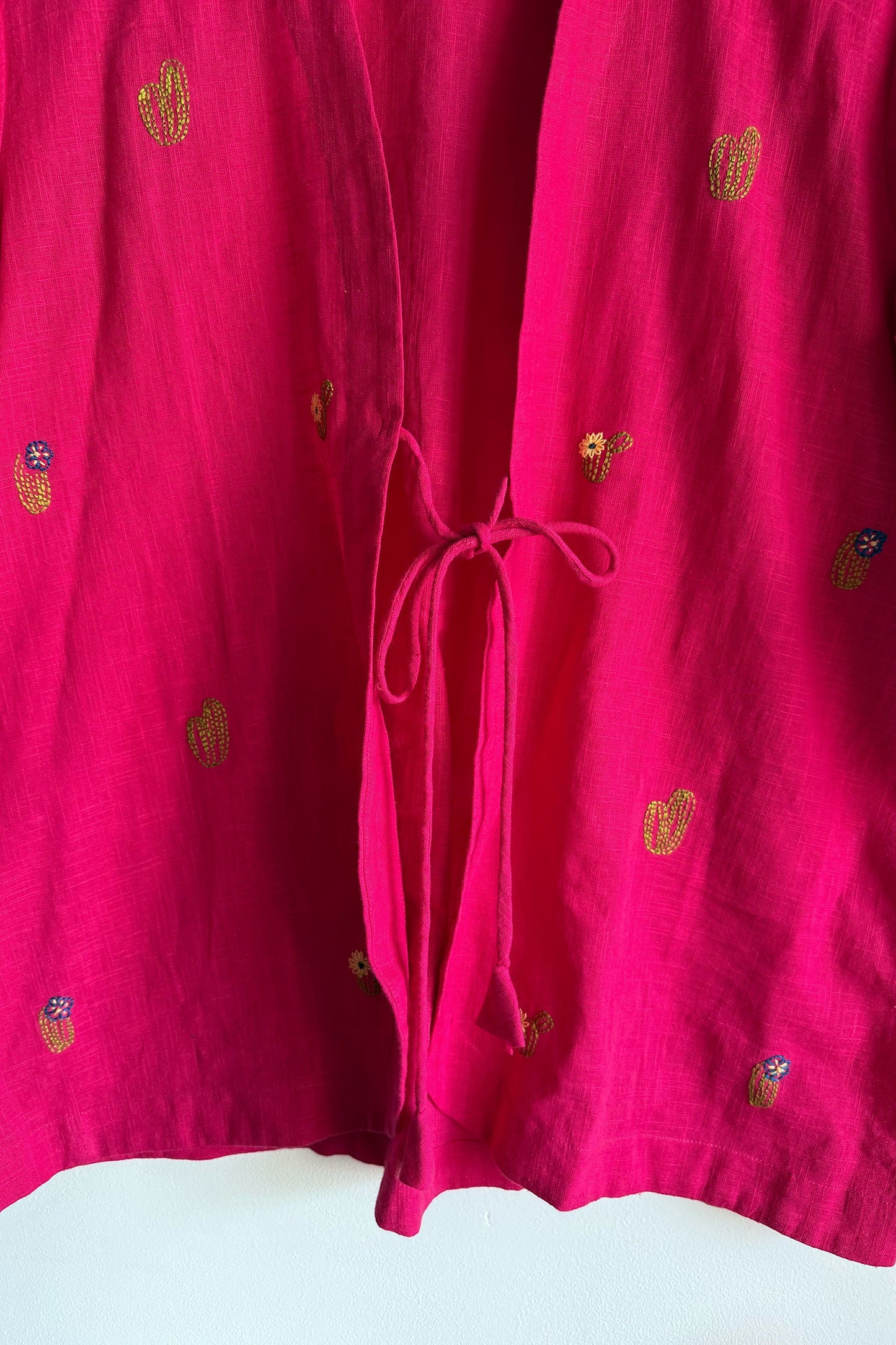 Gulaabo Cactus Shrug