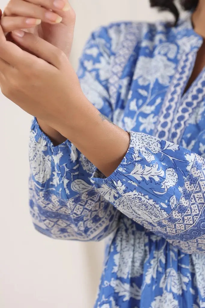 Women Blue Mandarin Collar Cotton Top
