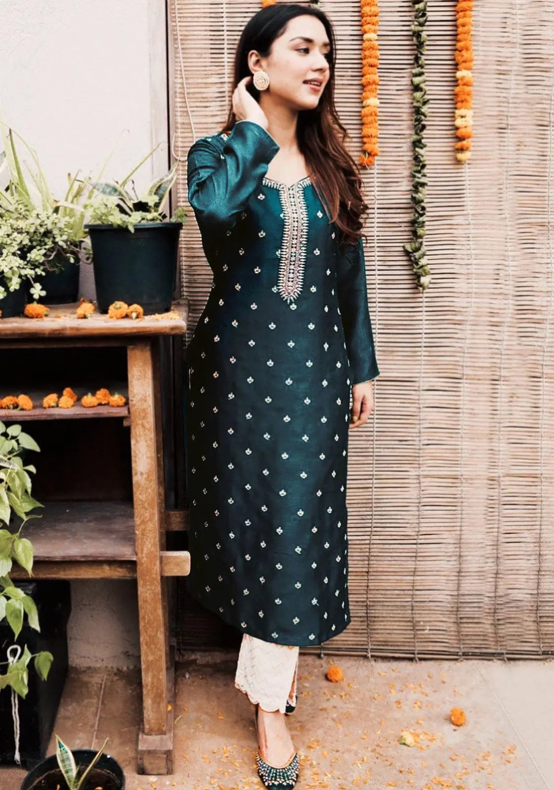 Reyon Embroided Kurti - Premium  from Ethenika.com - Just INR 1090! Shop now at Ethenika.com 