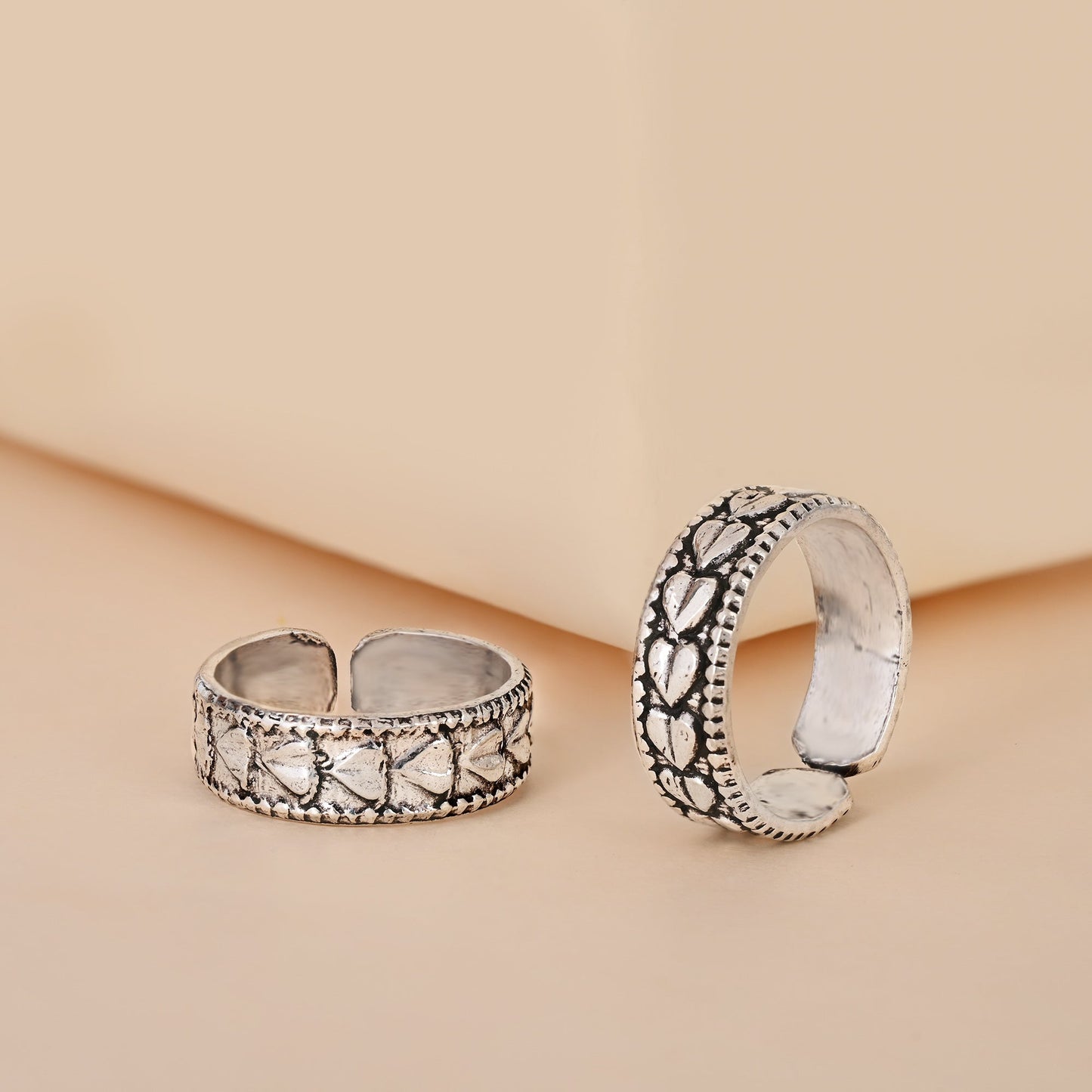 Oxidized Heart Shape Toe Ring