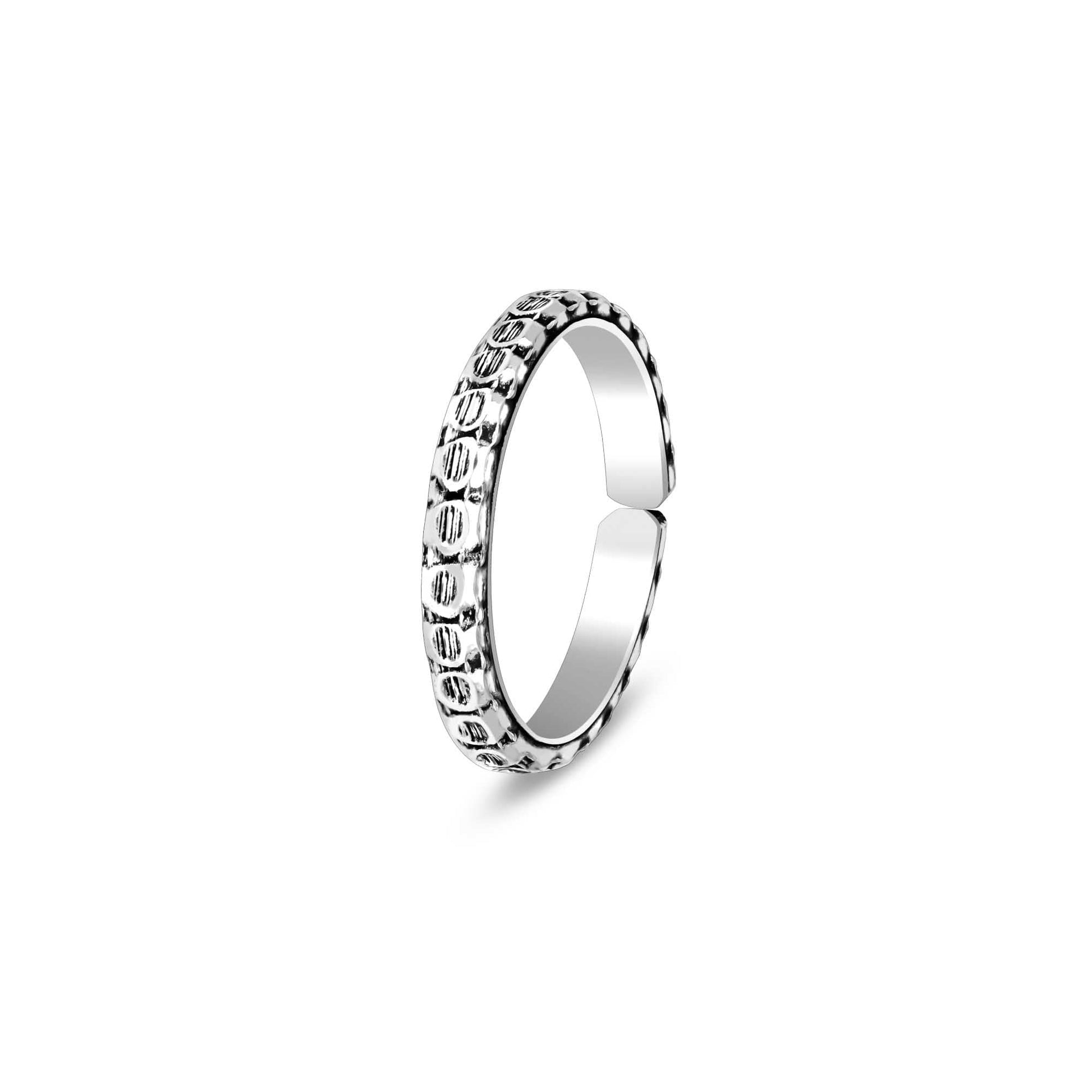 Circular Harmony Oxidized Toe Ring