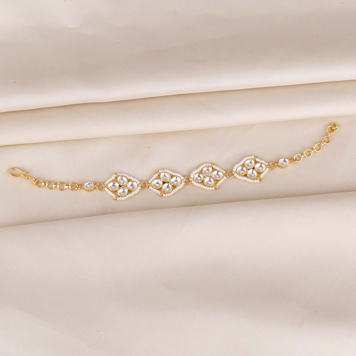 Wondrous Kundan Bracelet