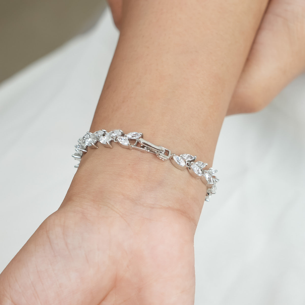 Leafy Shine Bracelet