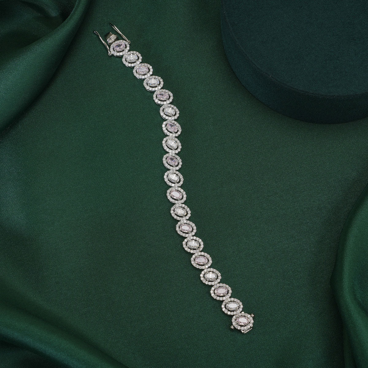Asmin Chain Bracelet